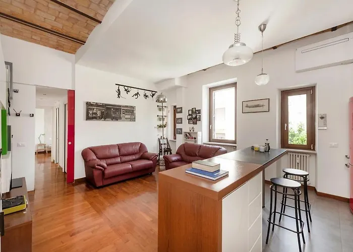Hip Pad In Garbatella Rome